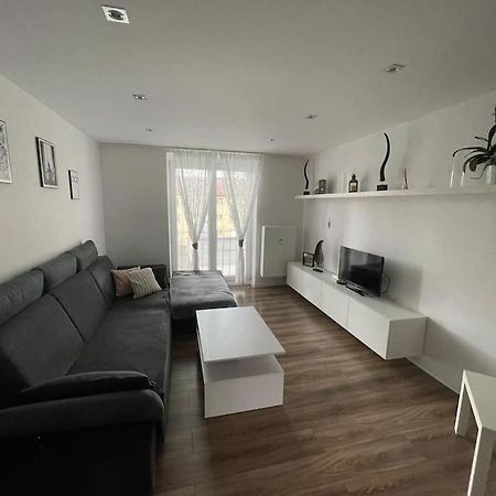 Gray&Wood Appartement Prievidza Buitenkant foto