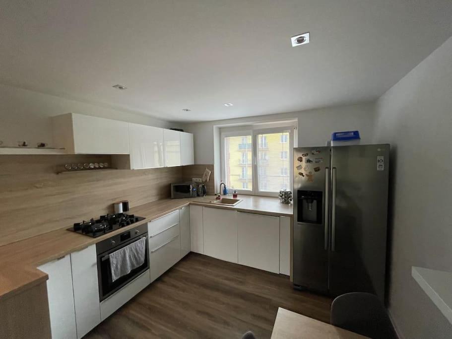 Gray&Wood Appartement Prievidza Buitenkant foto